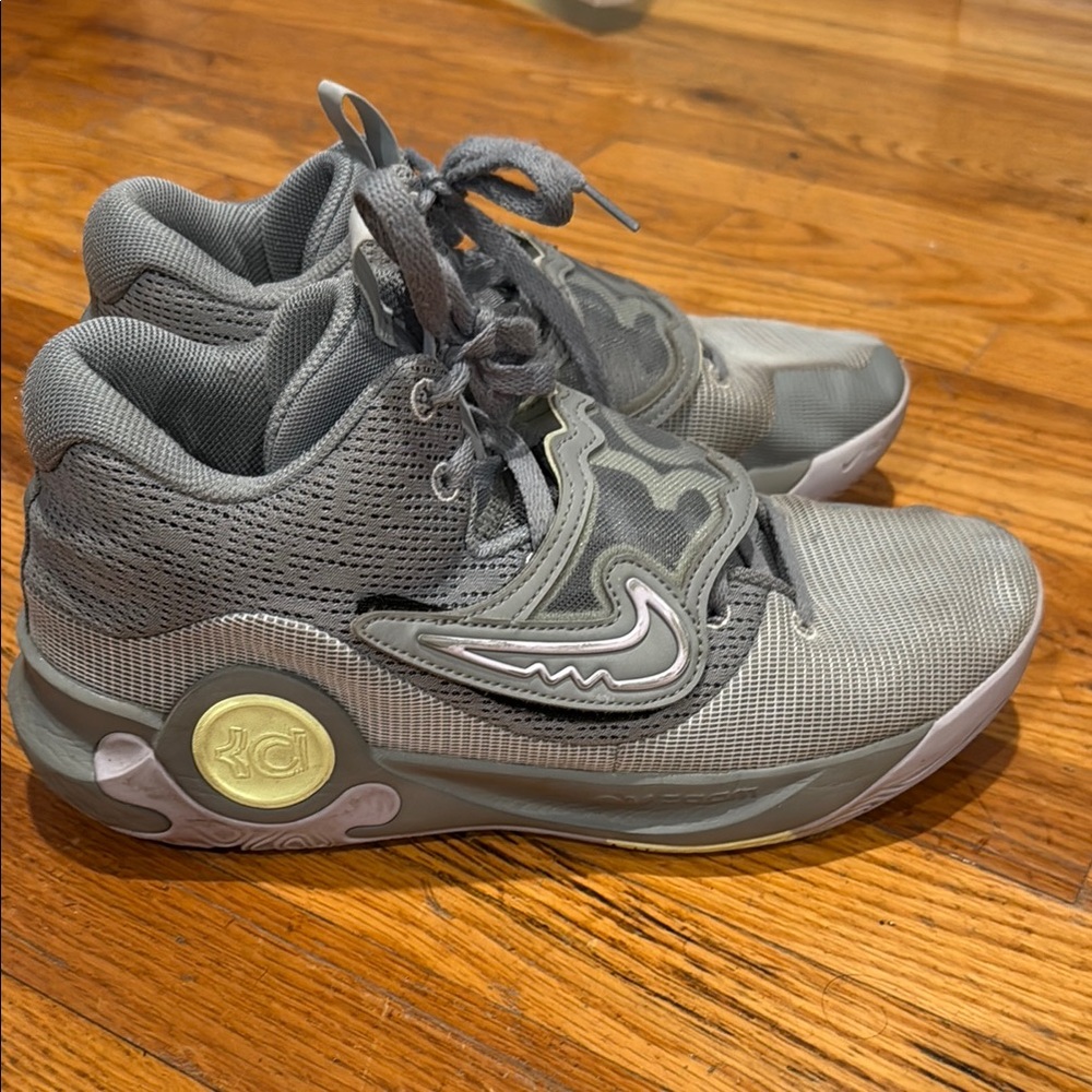 KD Trey 5 Men’s Basketball Shoes